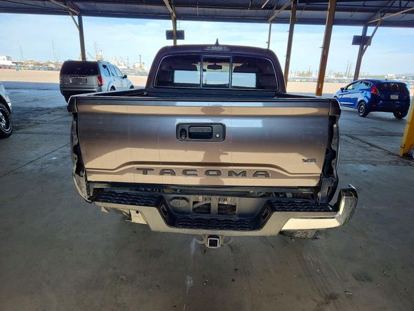 2017 TOYOTA TACOMA