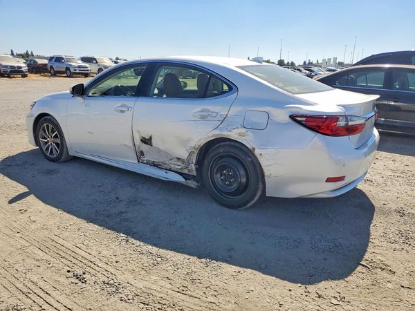 2016 LEXUS ES 300h