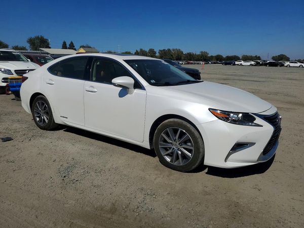 2016 LEXUS ES 300h