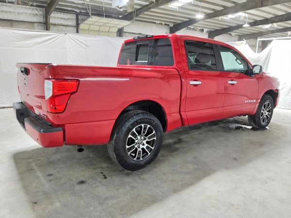 2021 NISSAN TITAN Crew Cab