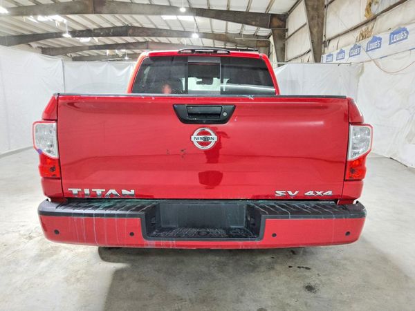 2021 NISSAN TITAN Crew Cab