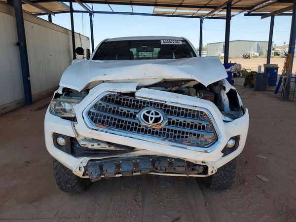 2017 TOYOTA TACOMA