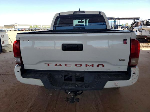 2017 TOYOTA TACOMA