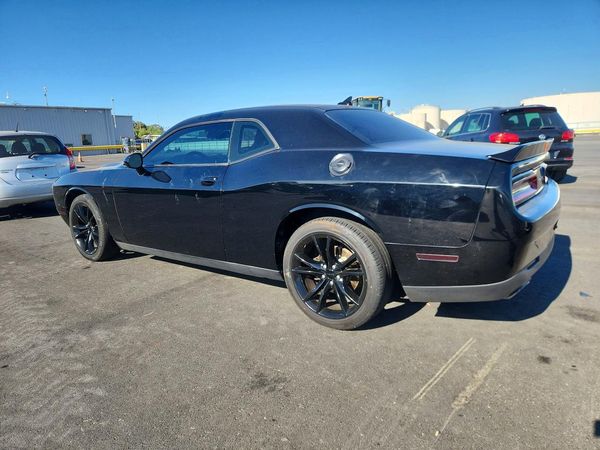 2016 DODGE CHALLENGER SXT