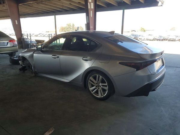 2022 LEXUS IS