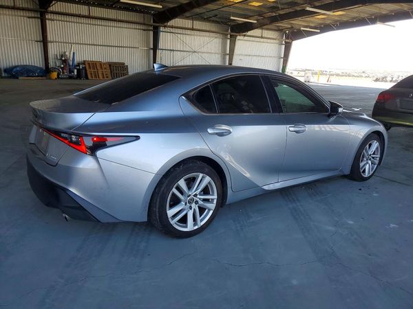 2022 LEXUS IS