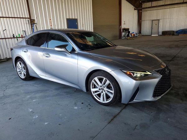 2022 LEXUS IS