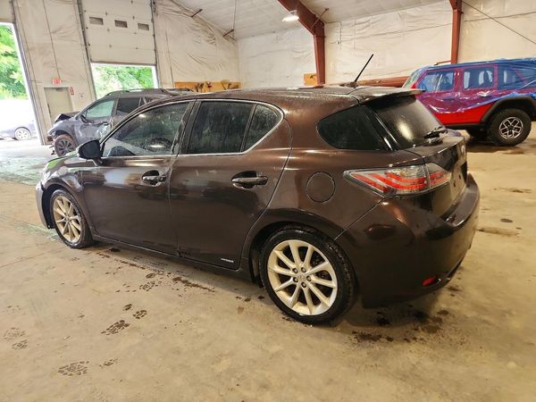 2013 LEXUS CT 200h