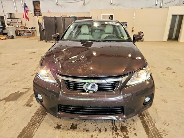 2013 LEXUS CT 200h