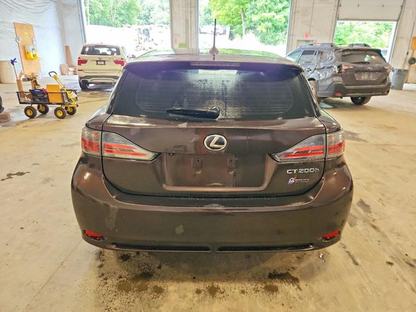 2013 LEXUS CT 200h
