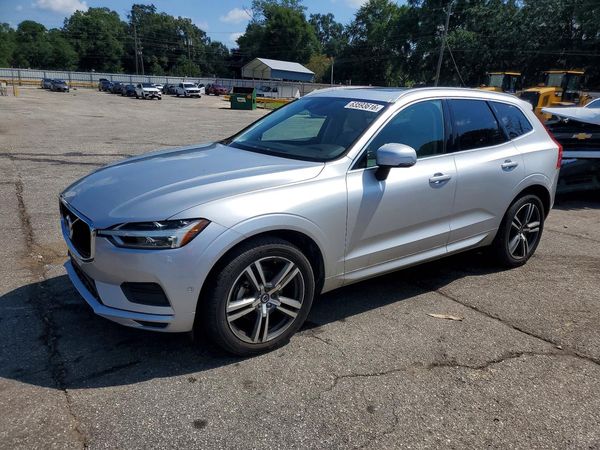 2018 VOLVO XC60 Momentum