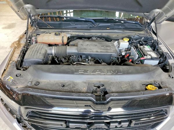 2020 RAM 1500 Big Horn, Lonestar — Engine bay