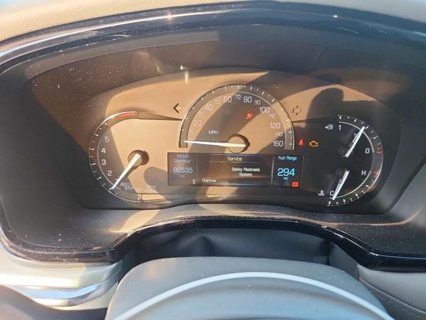 2018 CADILLAC XT5 Luxury