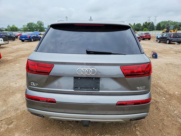 2017 AUDI Q7 quattro Premium Plus