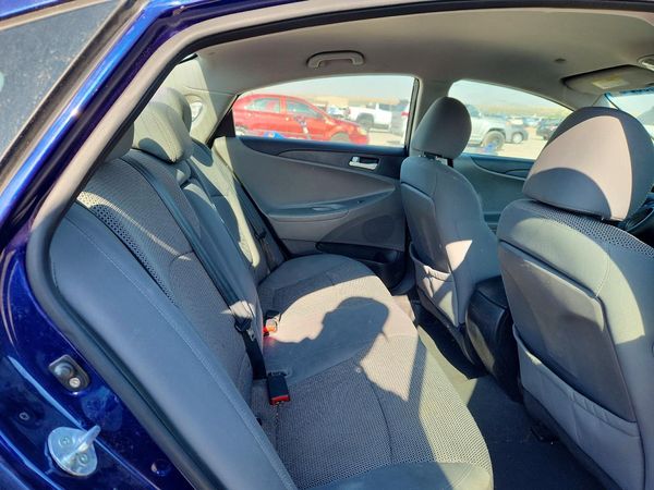 2012 HYUNDAI SONATA