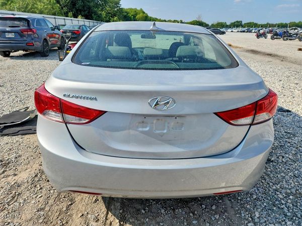 2013 HYUNDAI ELANTRA