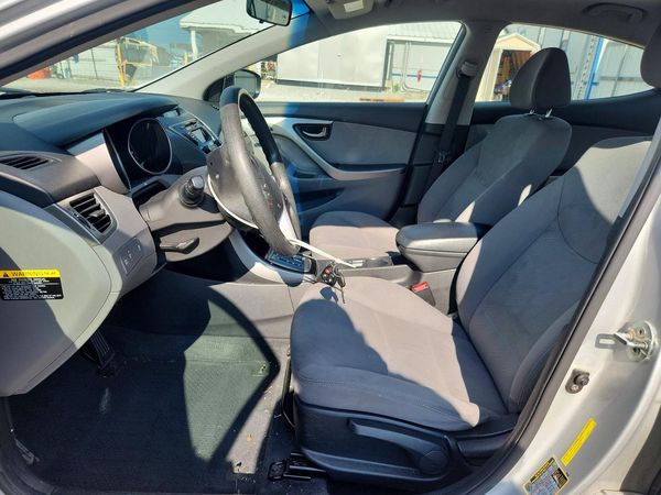 2013 HYUNDAI ELANTRA