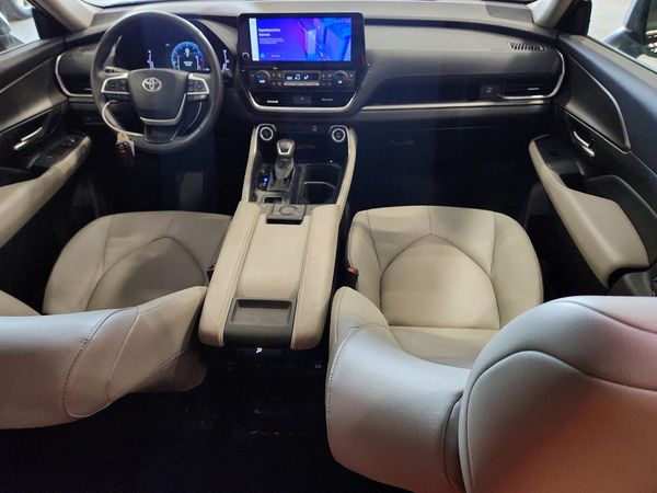 2025 TOYOTA GRAND HIGHLANDER