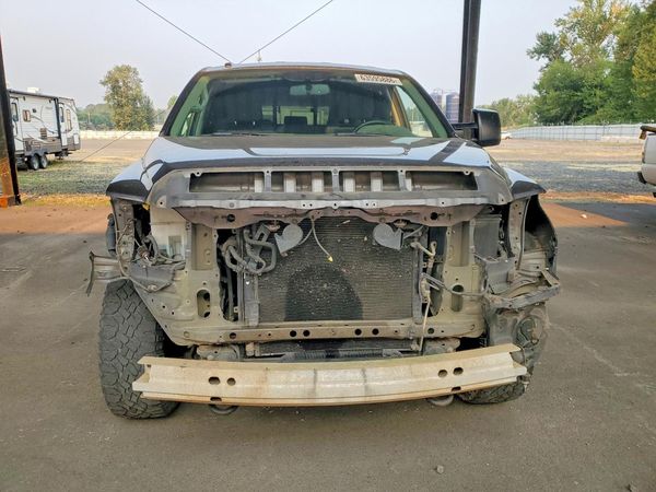 2016 TOYOTA TUNDRA SR/SR5