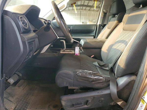 2016 TOYOTA TUNDRA SR/SR5