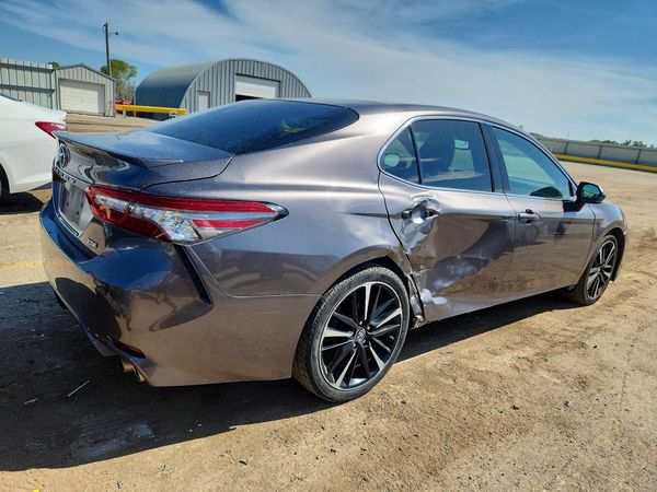 2018 TOYOTA CAMRY XSE