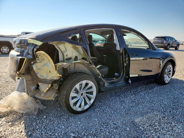 2026 TESLA MODEL Y