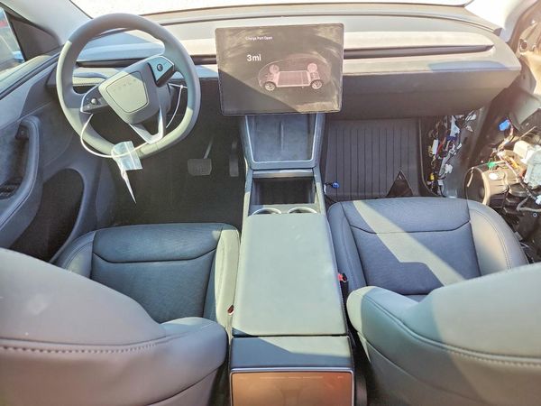 2026 TESLA MODEL Y