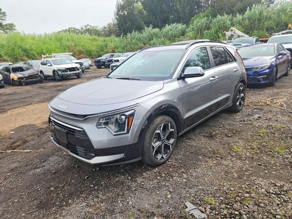 2023 KIA NIRO