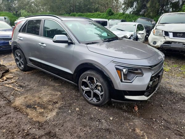 2023 KIA NIRO
