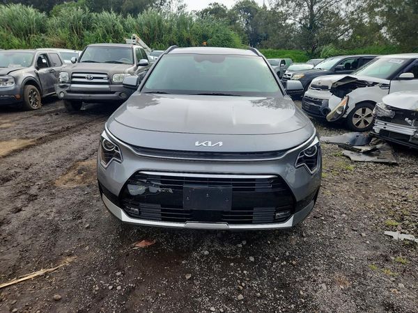 2023 KIA NIRO