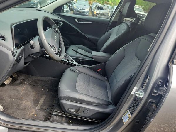 2023 KIA NIRO
