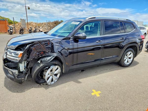 2018 VOLKSWAGEN ATLAS SE — Front 3/4