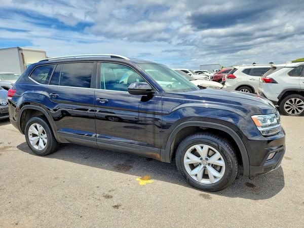2018 VOLKSWAGEN ATLAS SE — Passenger 3/4