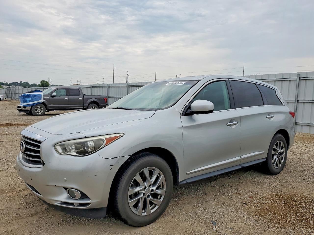 2013 INFINITI JX35 — Front 3/4