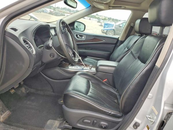 2013 INFINITI JX35 — DENT