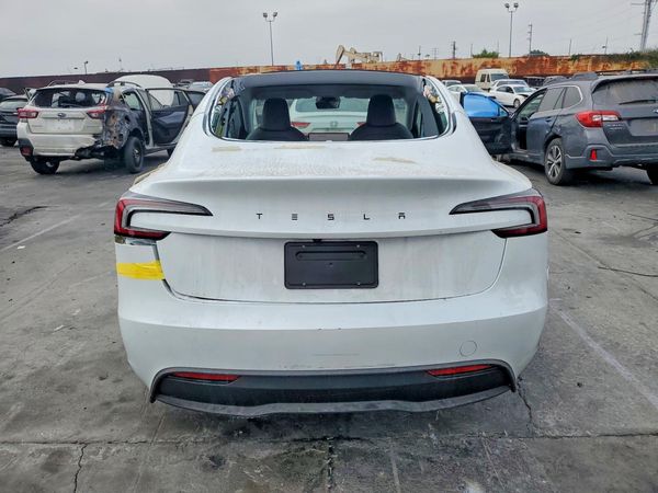 2025 TESLA MODEL 3