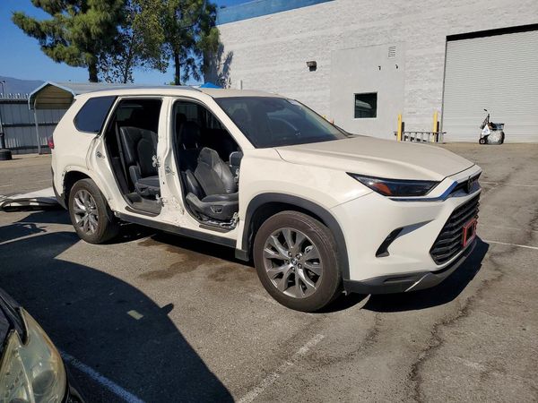 2024 TOYOTA GRAND HIGHLANDER
