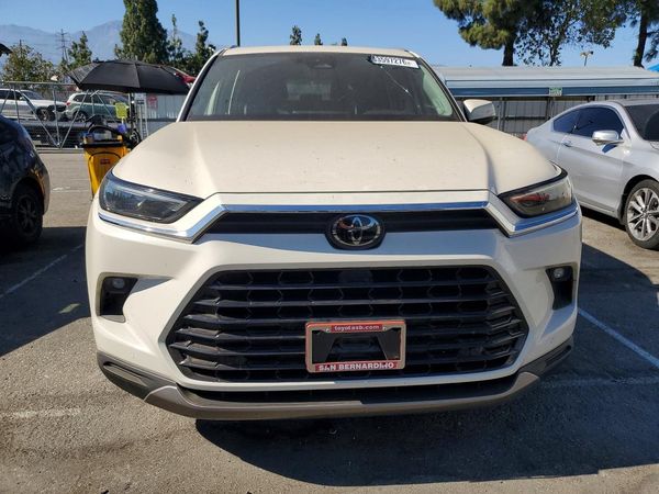 2024 TOYOTA GRAND HIGHLANDER