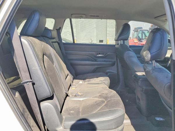 2024 TOYOTA GRAND HIGHLANDER