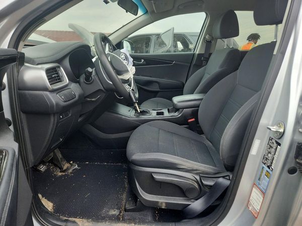 2019 KIA SORENTO L, LX, S