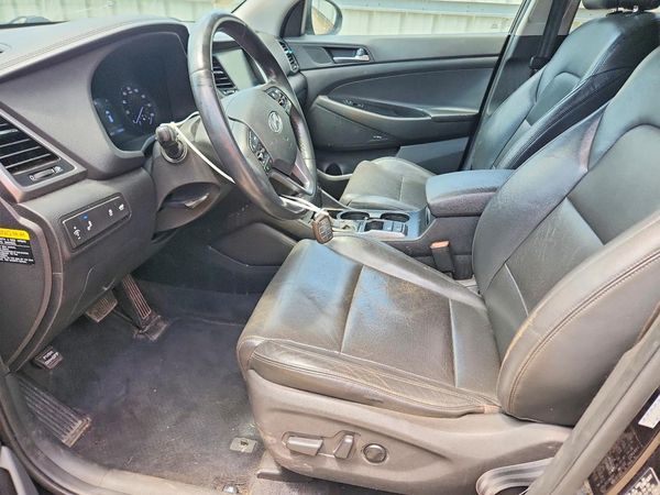 2017 HYUNDAI TUCSON