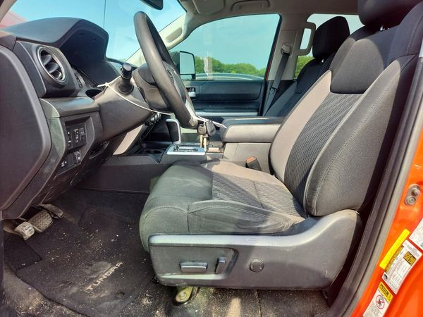 2016 TOYOTA TUNDRA