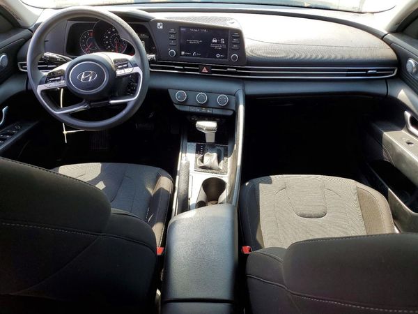2021 HYUNDAI ELANTRA SE