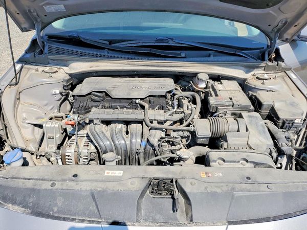 2021 HYUNDAI ELANTRA SE
