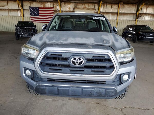 2017 TOYOTA TACOMA