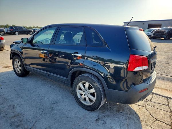 2013 KIA SORENTO Base / LX