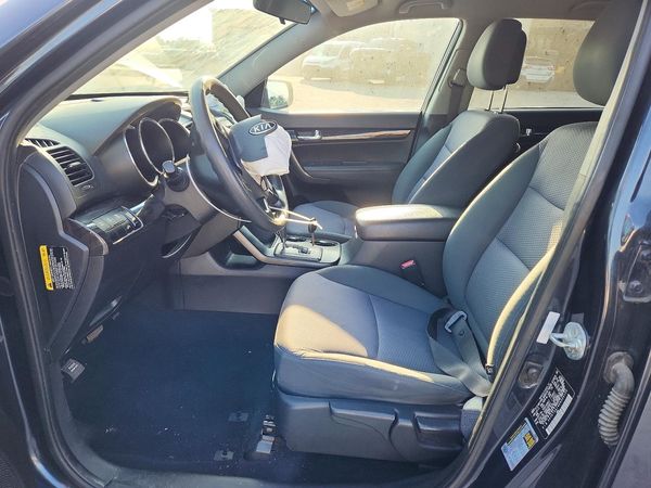 2013 KIA SORENTO Base / LX