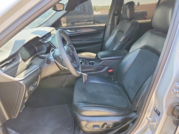2024 JEEP GRAND CHEROKEE Laredo