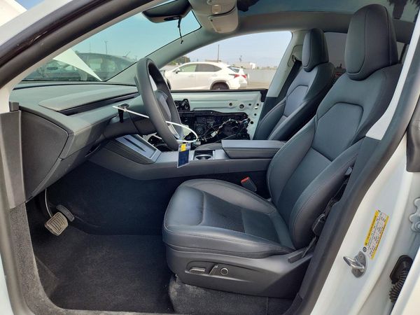 2026 TESLA MODEL Y