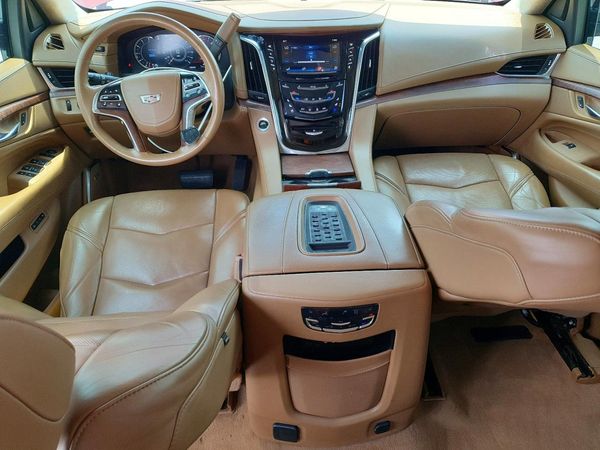 2016 CADILLAC ESCALADE ESV Platinum
